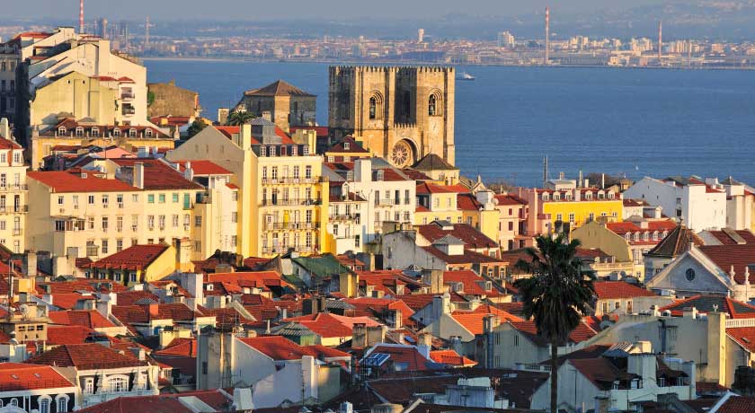 Lisbon tour, surf, activities